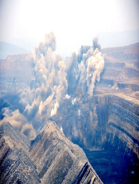 Large open-pit coal mine pinpoint blasting in Asia